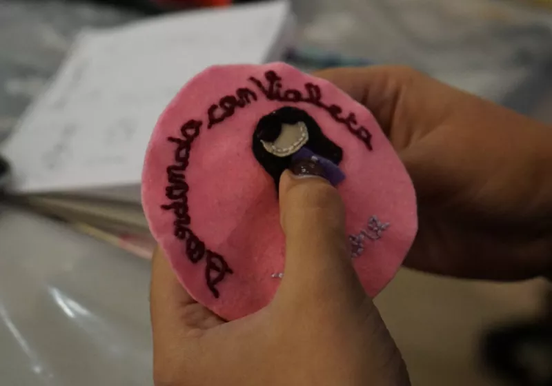 Laboratorio textil: Bordando con Violeta
