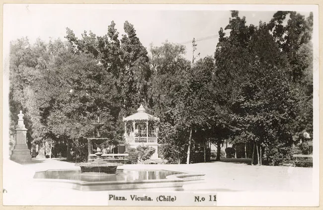 Plaza Vicuña, Chile