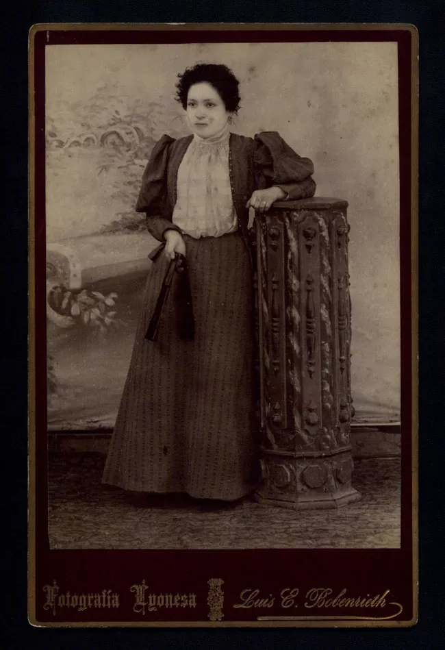 Retrato figura femenina