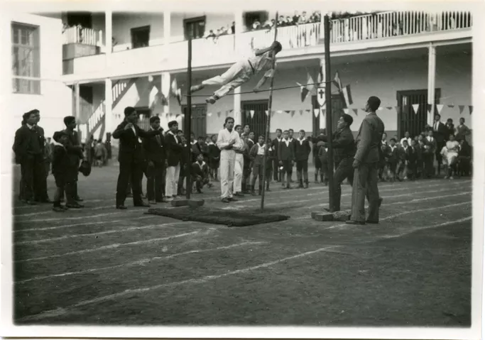 Revista de gimnasia en el colegio Seminario Conciliar de La Serena, 1929
