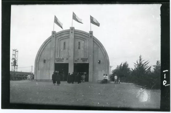 Gran stand en Exposición de Peñuelas, 1931