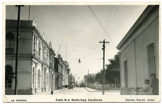Calle M.A. Matta esquina Cordovez  de La Serena