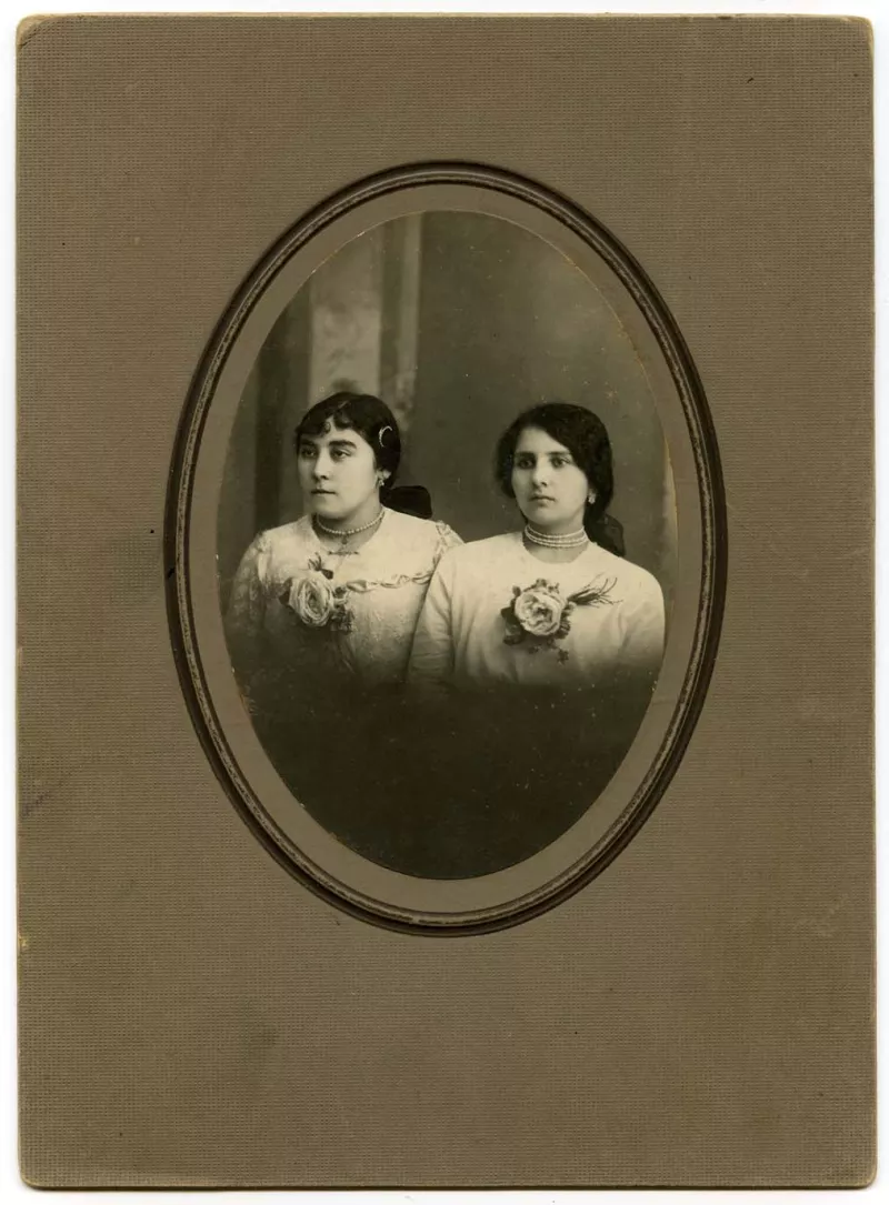 Retratos de Avelina Quiroga y Lucinda Caballero