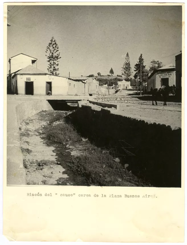 Rincón del cauce cerca de la plaza Buenos Aires de La Serena