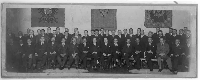 Banquete en honor de Carlos Silva Figueroa al recibir diploma de académico en ciencias y artes de Cádiz