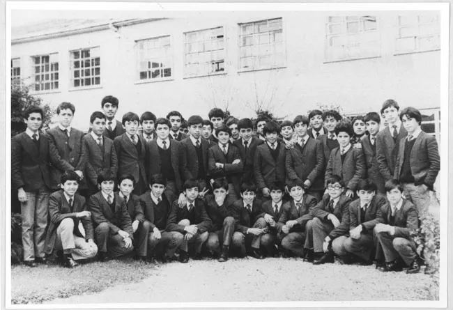 Alumnos del Liceo Politécnico B-43 denominado Escuela Normal Rural Experimental de Ancud, 1985