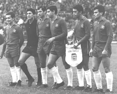 Selección Nacional 1965 versus Dukla, Praga