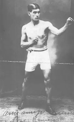 Fotografía Autografiada por José Ramirez, Profesor de Box.