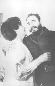 LAURA ALLENDE GOSSENS Y DON FIDEL CASTRO