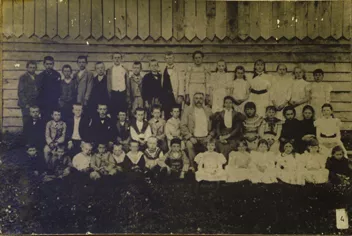 Primeros Alumnos del Colegio Alemán y su profesor Albert Kleinknecht, 1886