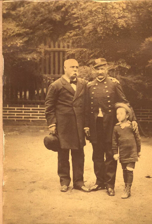 Benjamín Vicuña Mackenna junto al General Manuel Baquedano y un niño