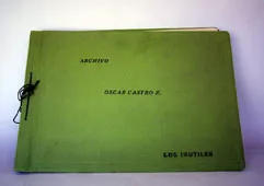 Álbum de fotografías y recortes de Óscar Castro