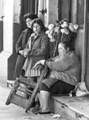 Vieja gorda y copuchenta