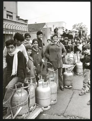 Filas para comprar gas por desabastecimiento