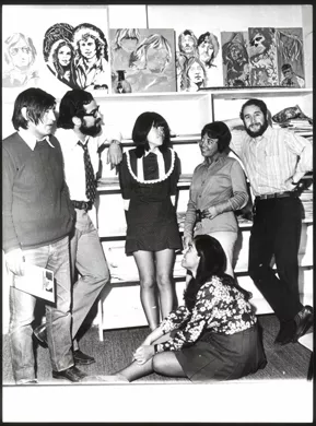 Grupo de jóvenes de los años 70