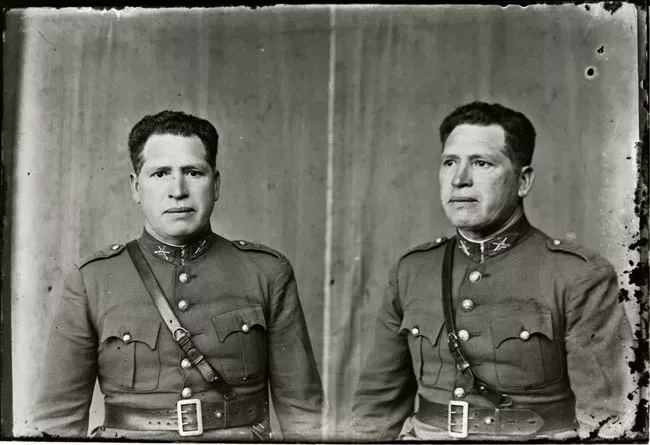 Dos retratos de un carabinero
