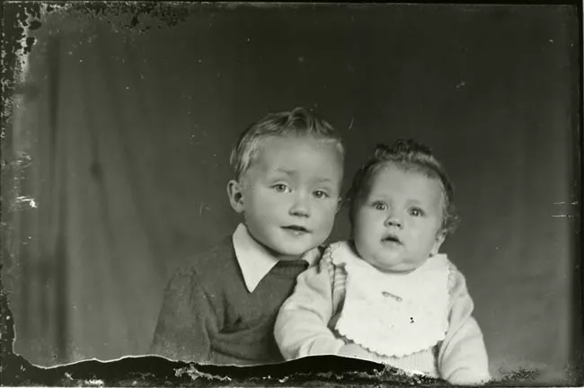 Retrato de dos niños