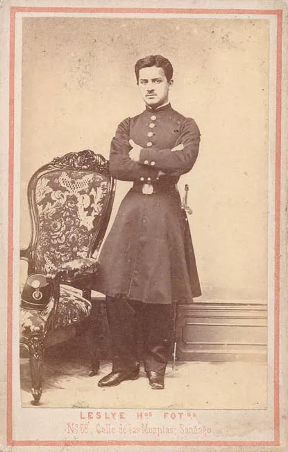 Retrato masculino con uniforme