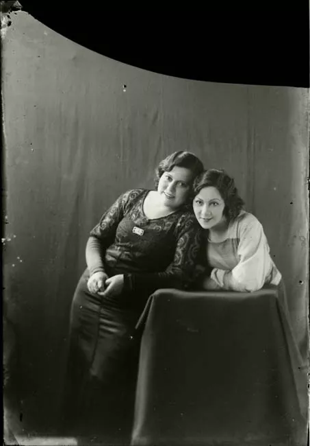 Retrato de dos mujeres