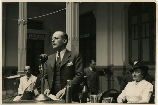 El Prof. Eduardo de Salterain