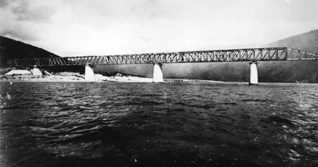 Puente Banco de Arena, Constitución