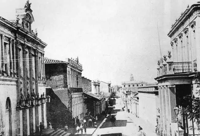 Calle 1 Oriente, Teatro Municipal de Talca y Liceo Manuel Blanco Encalada