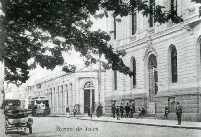 Frontis del Edificio del Banco de Talca