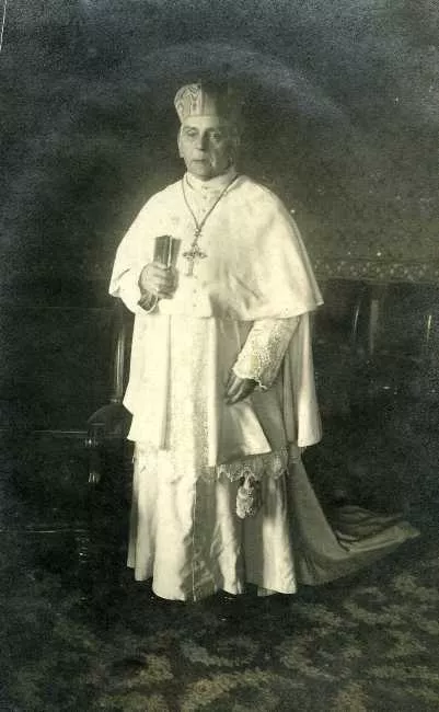 Recuerdo de las Bodas de Oro de Sacerdote del Ilustrísimo y Reverendísimo Arzobispo de Gangra Mr. Fray Pedro Armengol Valenzuela
