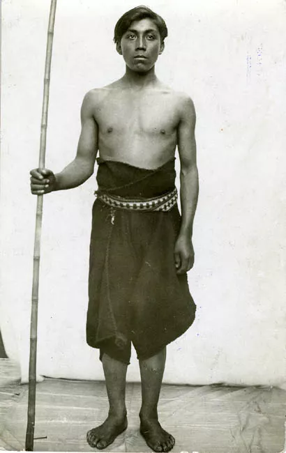 Retrato de joven mapuche