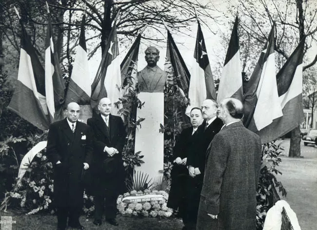 Inaguración monumento de Benjamín Vicuña Mackenna en París