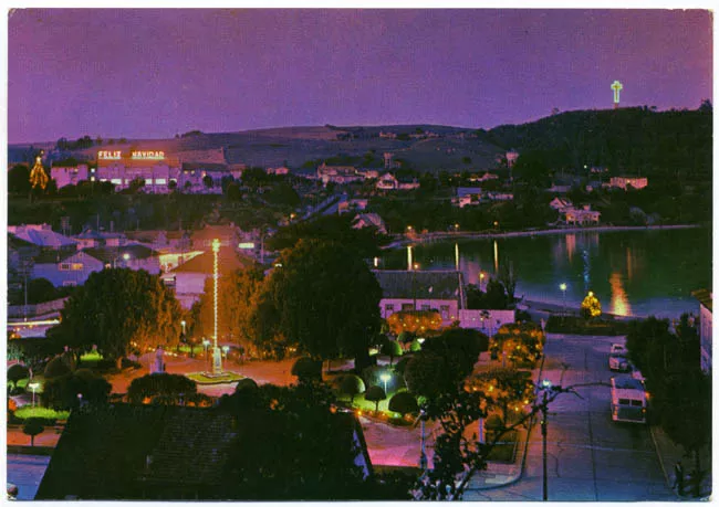 Noche de Navidad en Plaza de Puerto Varas, Chile