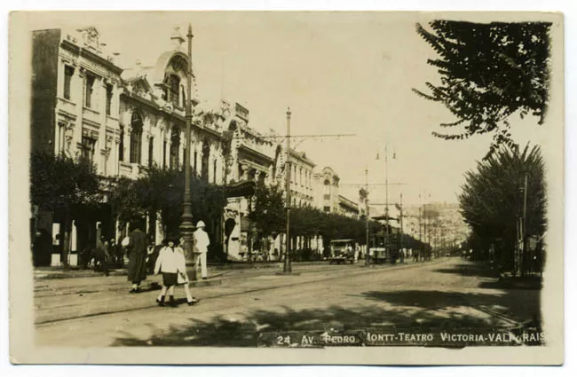 AV. PEDRO MONTT Y TEATRO VICTORIA