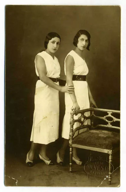 Retrato femenino, dos mujeres