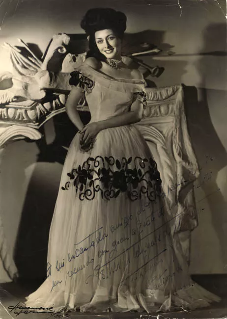 Retrato de María Martha Esther Aldunate del Campo, alias Rosita Serrano