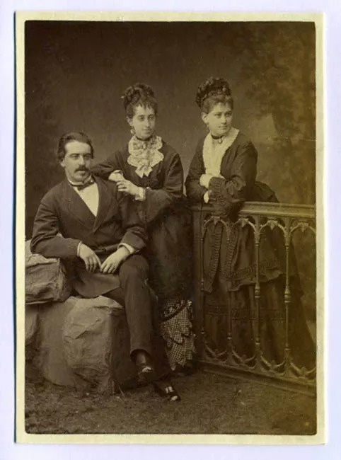 AMADOR,DELFINA Y MARGARITA ROJAS GAYASO