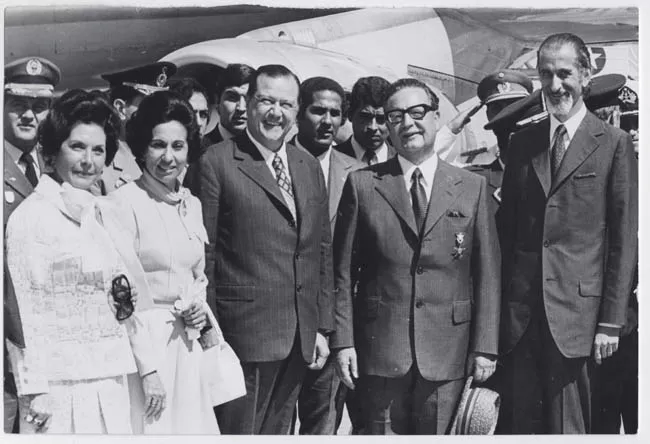 Salvador Allende, Hortensia Bussi, José Toha y otros 