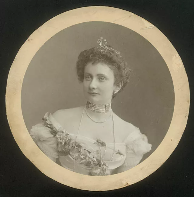 DOÑA ADELA EDWARDS MAC-CLURE DE SALAS