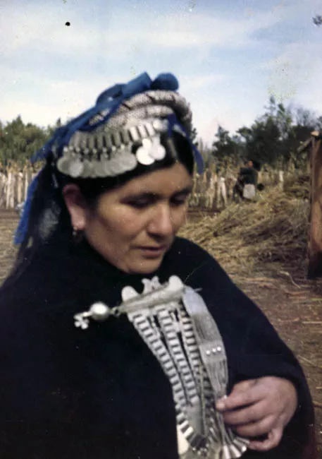 Retrato de mujer mapuche