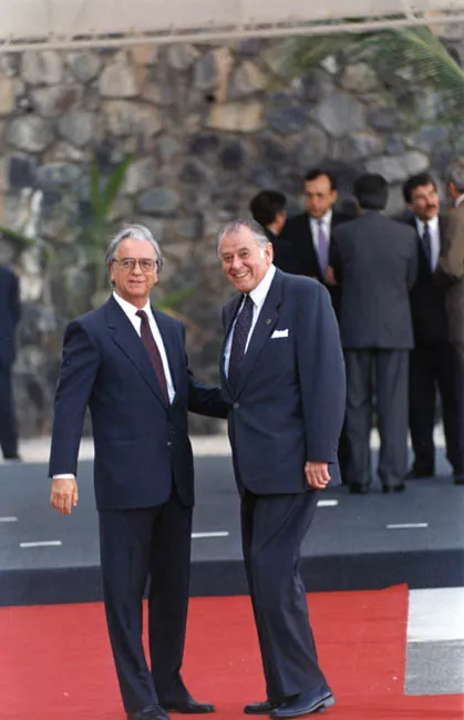 AYLWIN CON PRESIDENTE EN CUMBRE