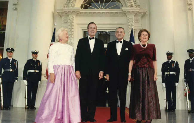 PDTE. AYLWIN CON PDTE. BUSH Y SEÑORAS