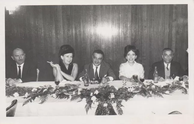 S.PIÑEIRO Y N.MERUANE EN UNA COMIDA.