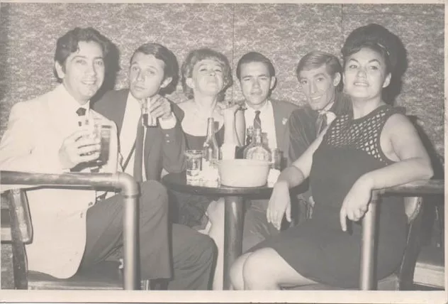 Silvia Piñeiro con amigos