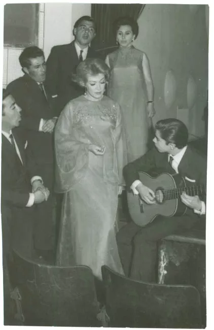 Malú Gatica y el grupo Los romeros