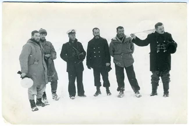 EXPEDICIONARIOS EN LA ANTARTICA