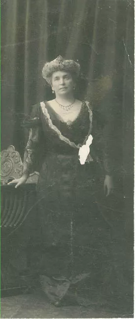 DOÑA MERCEDES PADILLA DE BADILLA