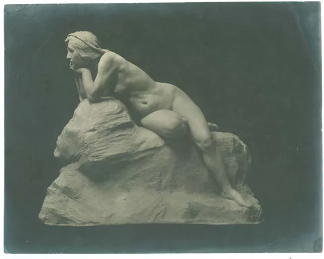 1 ESCULTURA REBECA MATTE