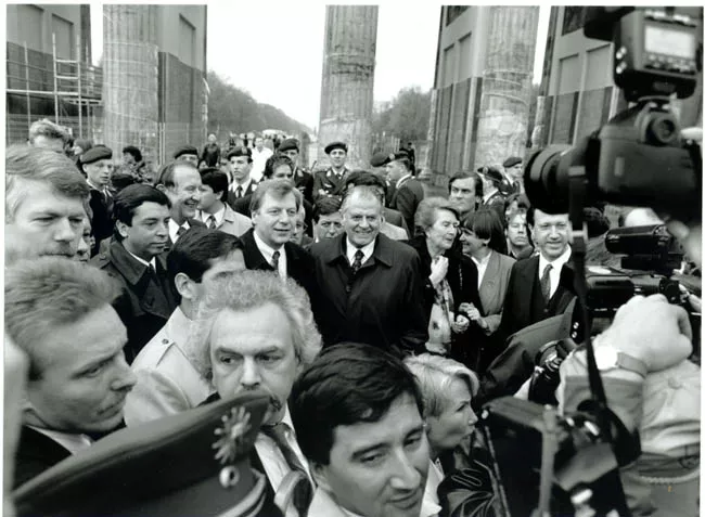 PDTE AYLWIN Y SRA.BRANDENBURG GATE.R.F.A