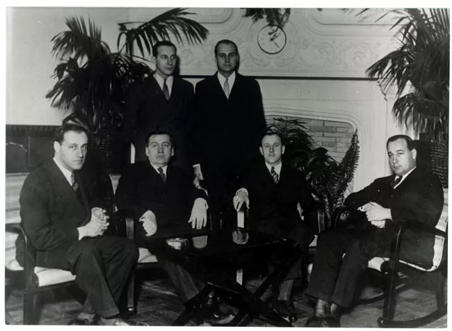 Don Arturo Alessandri Palma y otros