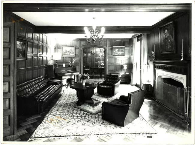 INTERIOR  DE CASA NO IDENTIFICADA.