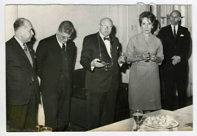 DOÑA OLGA AVENDAÑO Y OTROS MAESTROS